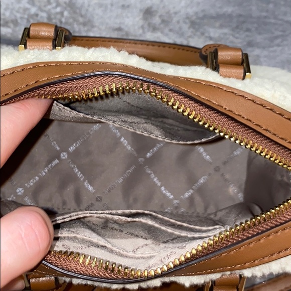 Bag - Picture 2 of 4